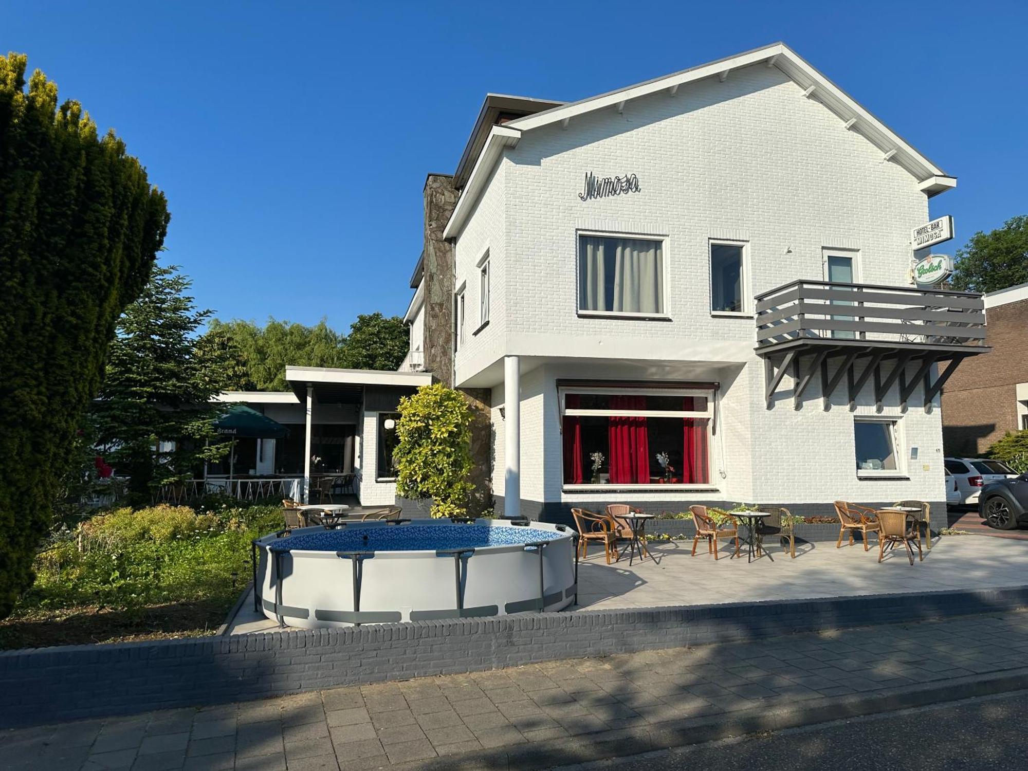 Mimosa Hotel Valkenburg aan de Geul Esterno foto
