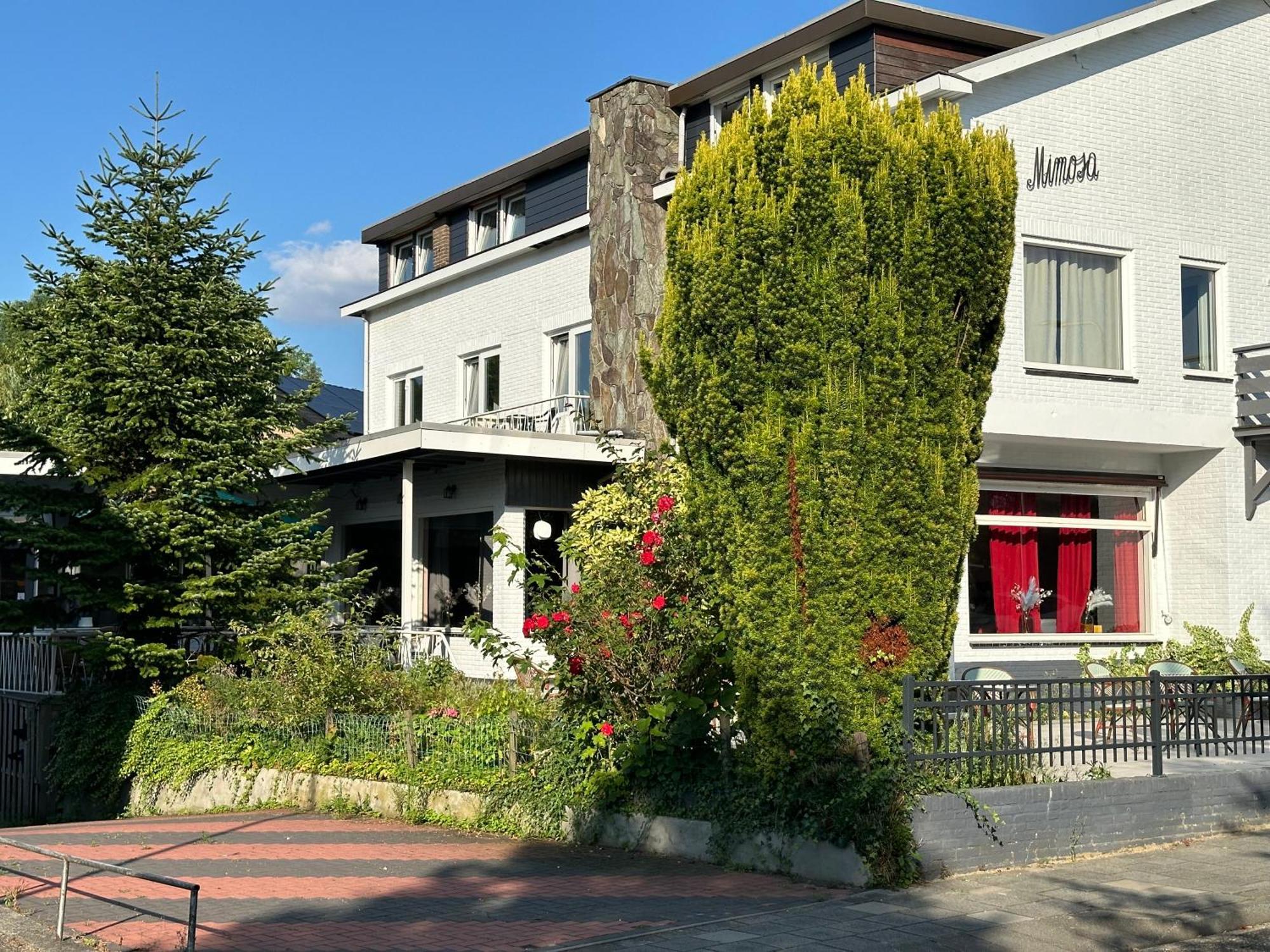 Mimosa Hotel Valkenburg aan de Geul Esterno foto